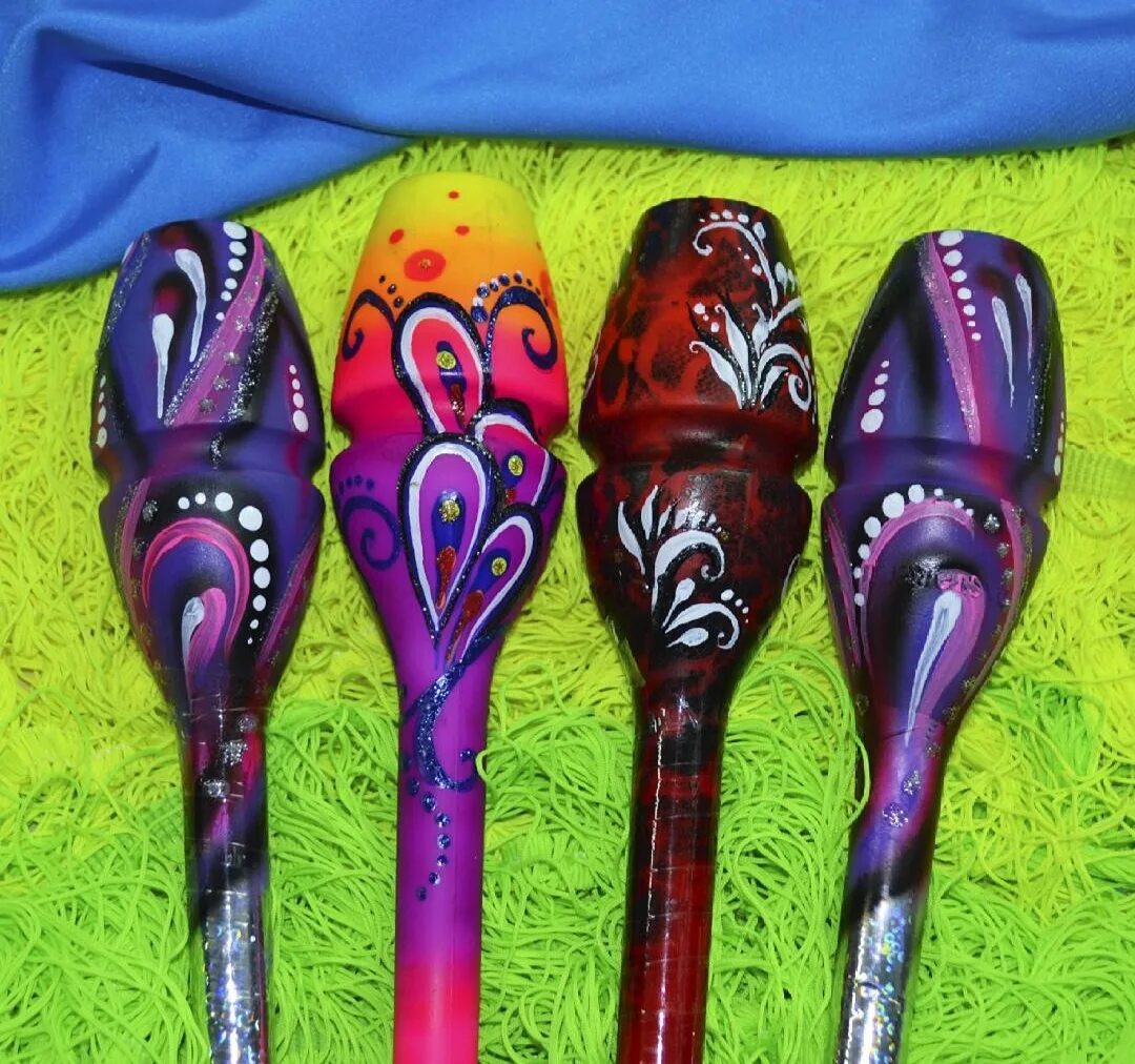 аэрография булавы для художественной. аэрография гимнастика. аэрография булавы для художественной гимнастики. аэрография на обруче для художественной гимнастики. роспись булав для художественной гимнастики.