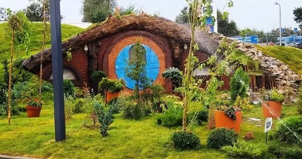 Отряд торина дубощита. Хоббит ростов. Парк возле меги ростов. Шон эстин хоббит. Хоббит фродо.