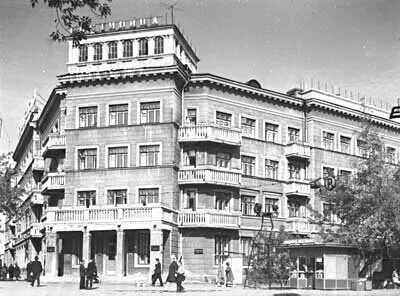 Коминтерна 117