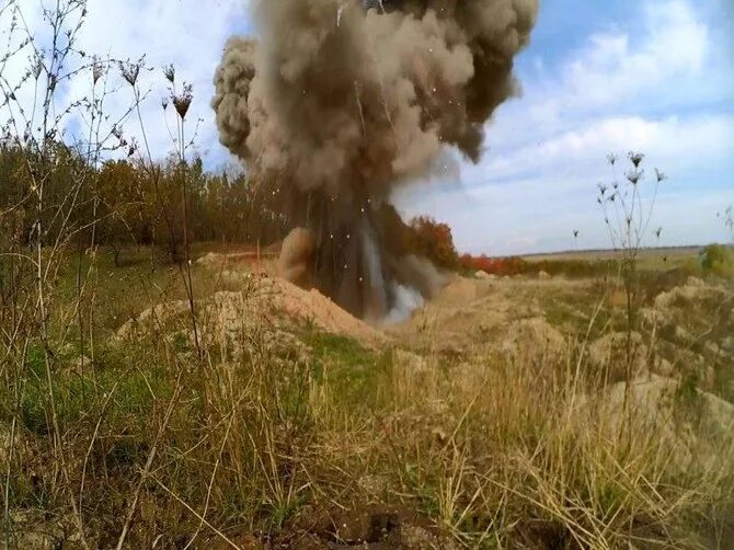 Взрыв артиллерийского снаряда.