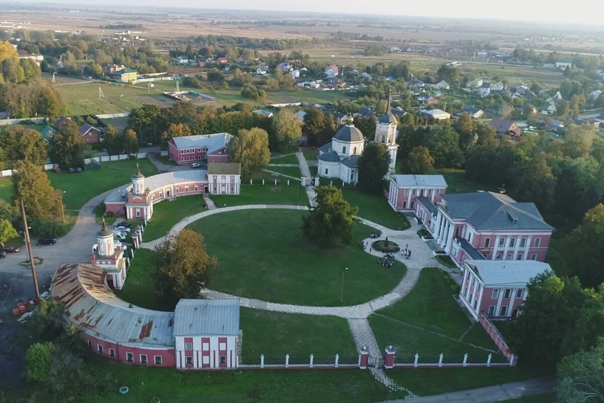 Ярополец усадьба Гончаровых. Усадьба Ярополец Волоколамск. Усадьба Гончаровых, село Ярополец. Имение Гончаровых Волоколамск. Ярополец гончарова