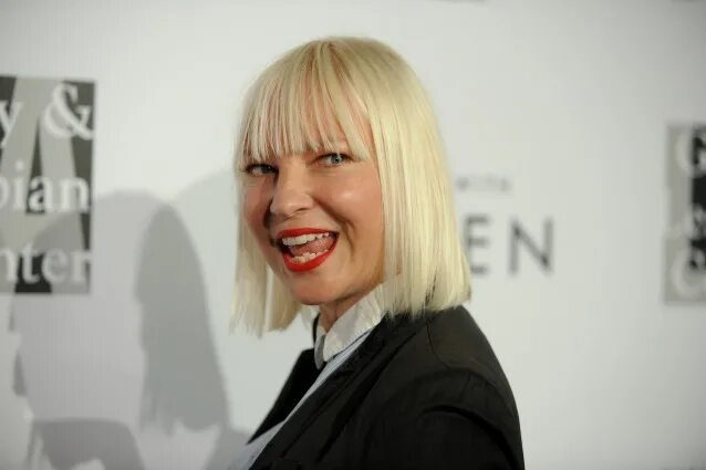 Сие. Сиана певица. Певица сиа Чандлер. Sia 2004. Sia артисты.