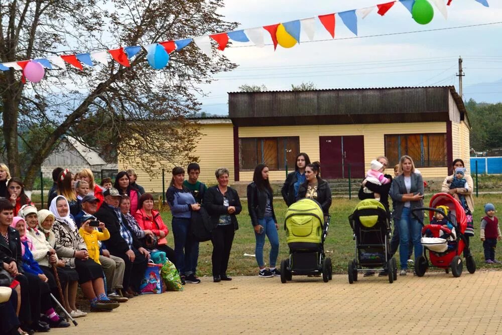 Погода в станице мостовской краснодарский край. Станица Баговская Мостовской район. Школа 9 станица Баговская. Баговская школа Мостовский. Станица Андрюки Мостовский район Краснодарский край.