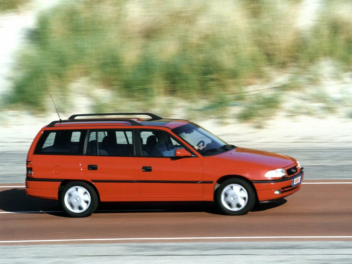 Opel Astra Caravan 1998. Opel Astra Caravan 1996. Opel Astra Caravan 1997. Opel Astra Station Wagon.