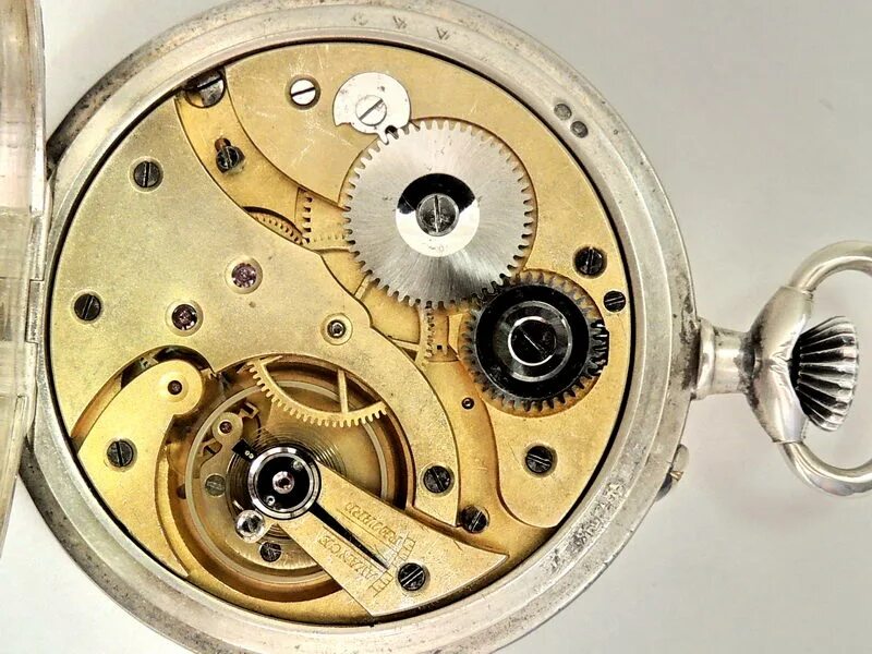 Золотые часы с руки николая 2. Наручные часы восток 431066. 1855 часы с боем. Командирские часы кубинка. Карманные часы chronometre.