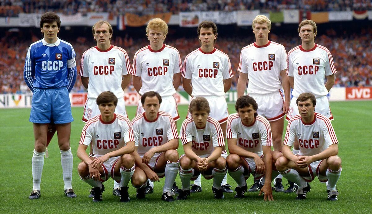 Сборная СССР на евро 1988. 1988 Год сборная СССР по футболу. Сборная ФРГ 1988. Чемпионат Европы 1988 по футболу СССР.