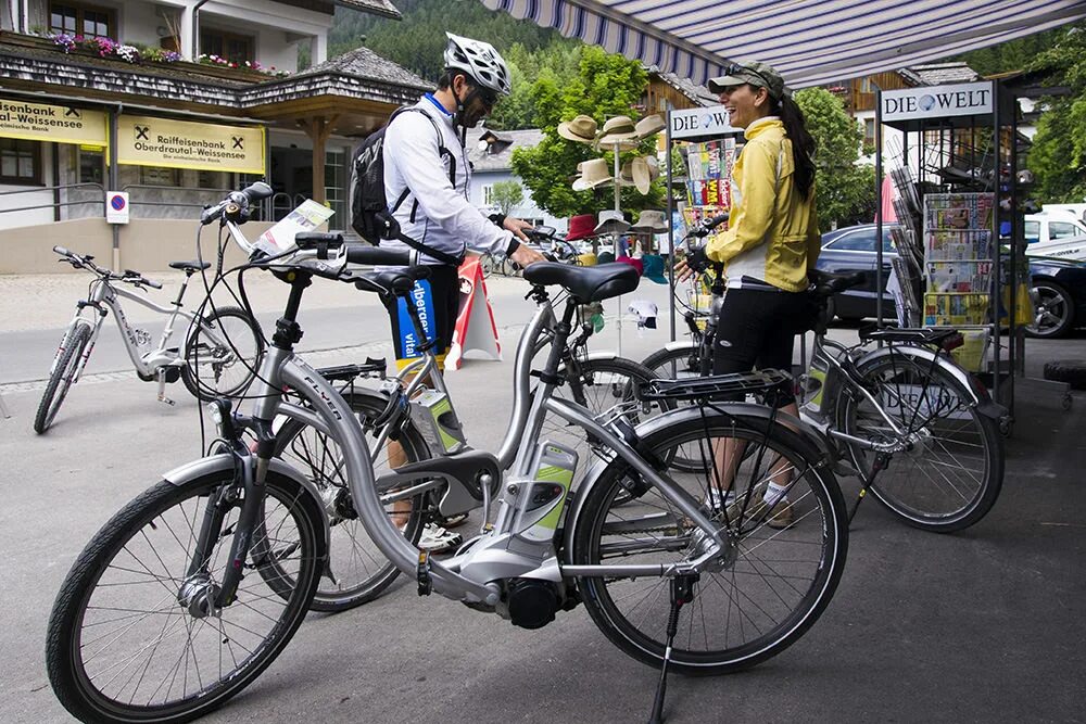 Езда на велосипеде спорт. Велосипедист вид сбоку. Мтб велосипед дх. Велосипед хот вольф. Ve bike.