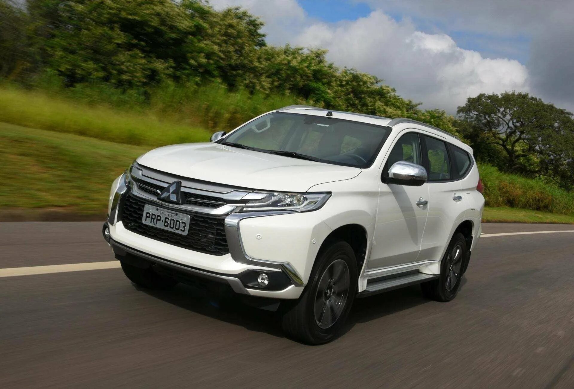 Mitsubishi pajero sport 2020