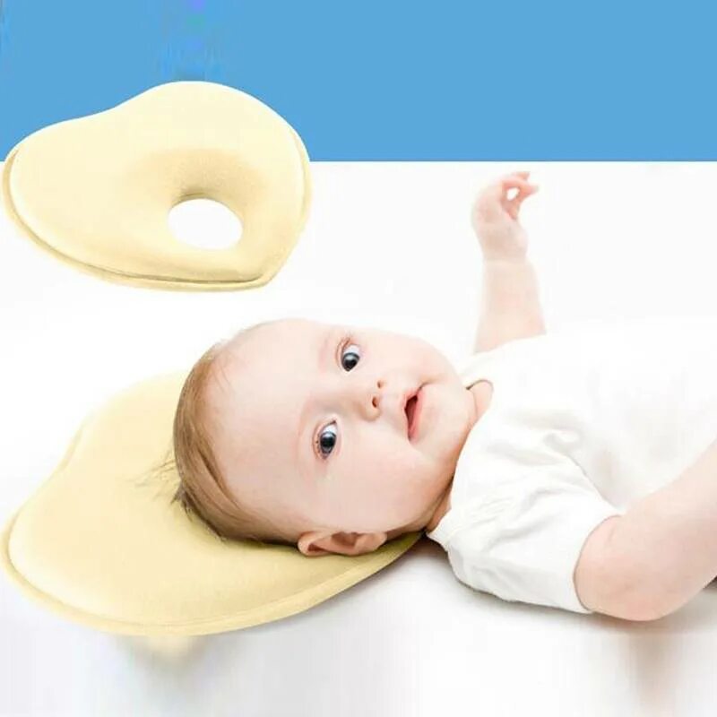 Подушка новорожденному с какого возраста. Подушка для новорожденных. Ортопедическая подушка для новорожденных. Подушки для новорожденных под голову. Подушка для малыша до года.
