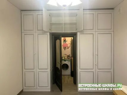 Дверь встроенная в шкаф фото