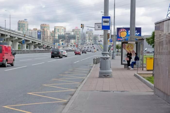 Остановка больница транспорт. Остановка больница Химки. Остановка МКАД. Остановка Химкинская больница. МКАД Ленинградское шоссе.