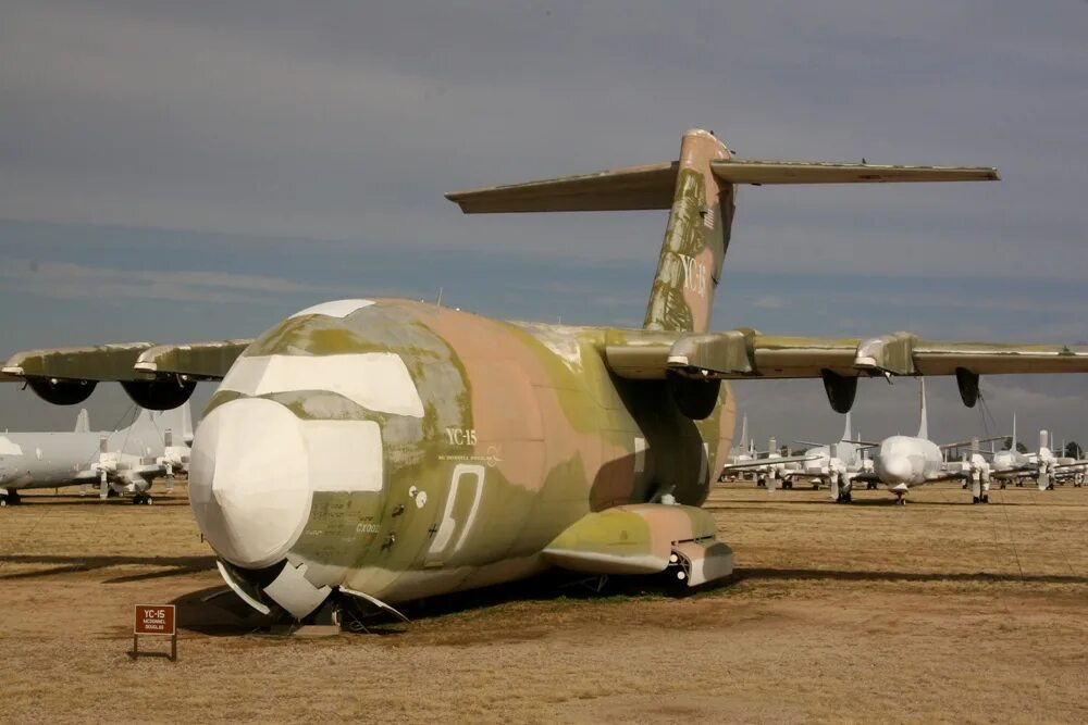 Макдоннелл Дуглас YC-15. MCDONNELL Douglas YC-15. YC-15. Boeing YC-15.