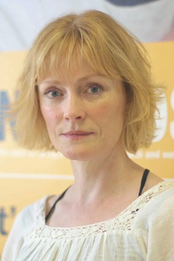 Клэр скиннер. Доктор клэр скиннер. Клер кэлбрайт. Клэр скиннер новое фото. Клэр скиннер.