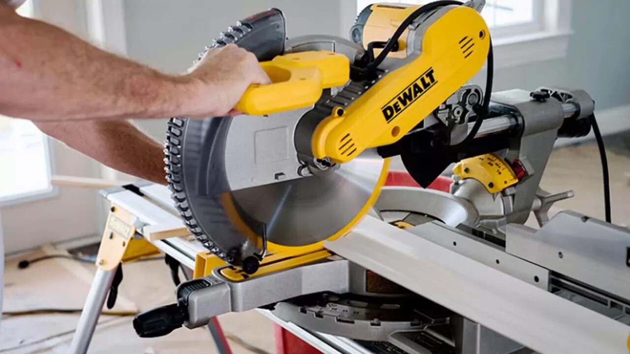 Dewalt dws774. Dewalt dws780-qs. dewalt dw714. dewalt dws 780 верстак. пила торцовочная dewalt dws774.