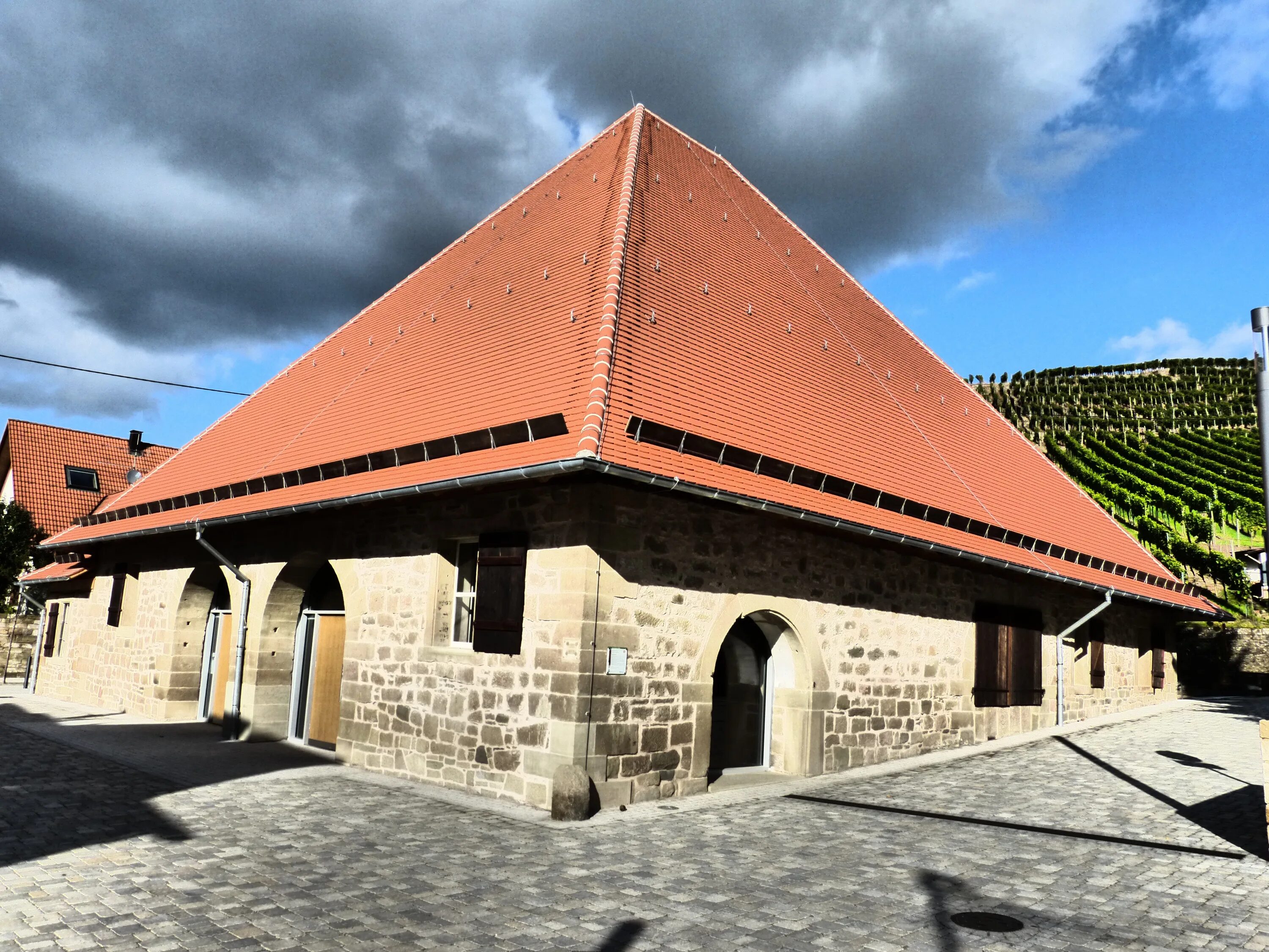 каберне винзавод юровский. вино юровский изабелла. юровский винзавод вино 10 литров. вино юровский мерло. вино юровский мерло.