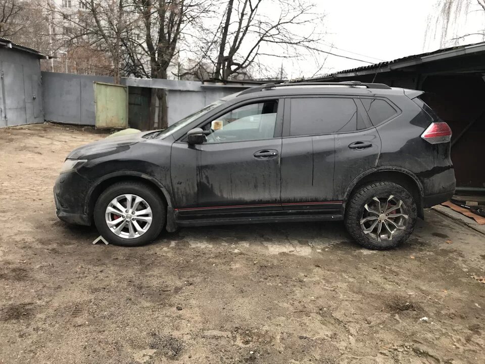 Колеса nissan x-trail t32. Ниссан х-трейл т32 шины. Резина на ниссан х трейл т32. Nissan x-trail t32 диски. X trail t32 235 60 r18.