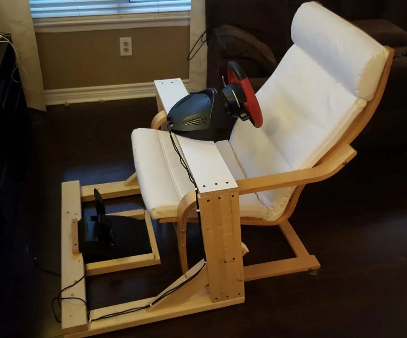Как сделать самое удобное. Самодельное компьютерное кресло. Самодельный компьютерный стул. Компьютерное кресло из дерева. Кресло из автомобильного кресла.