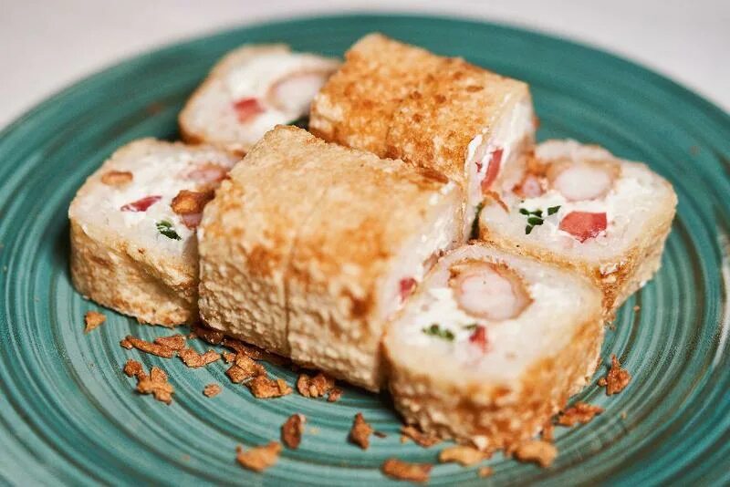 Биг ролл вкусно и точка. Суши биг уфа. филадельфия биг роллы. роллы цунами темпура. big roll taokaenoi.