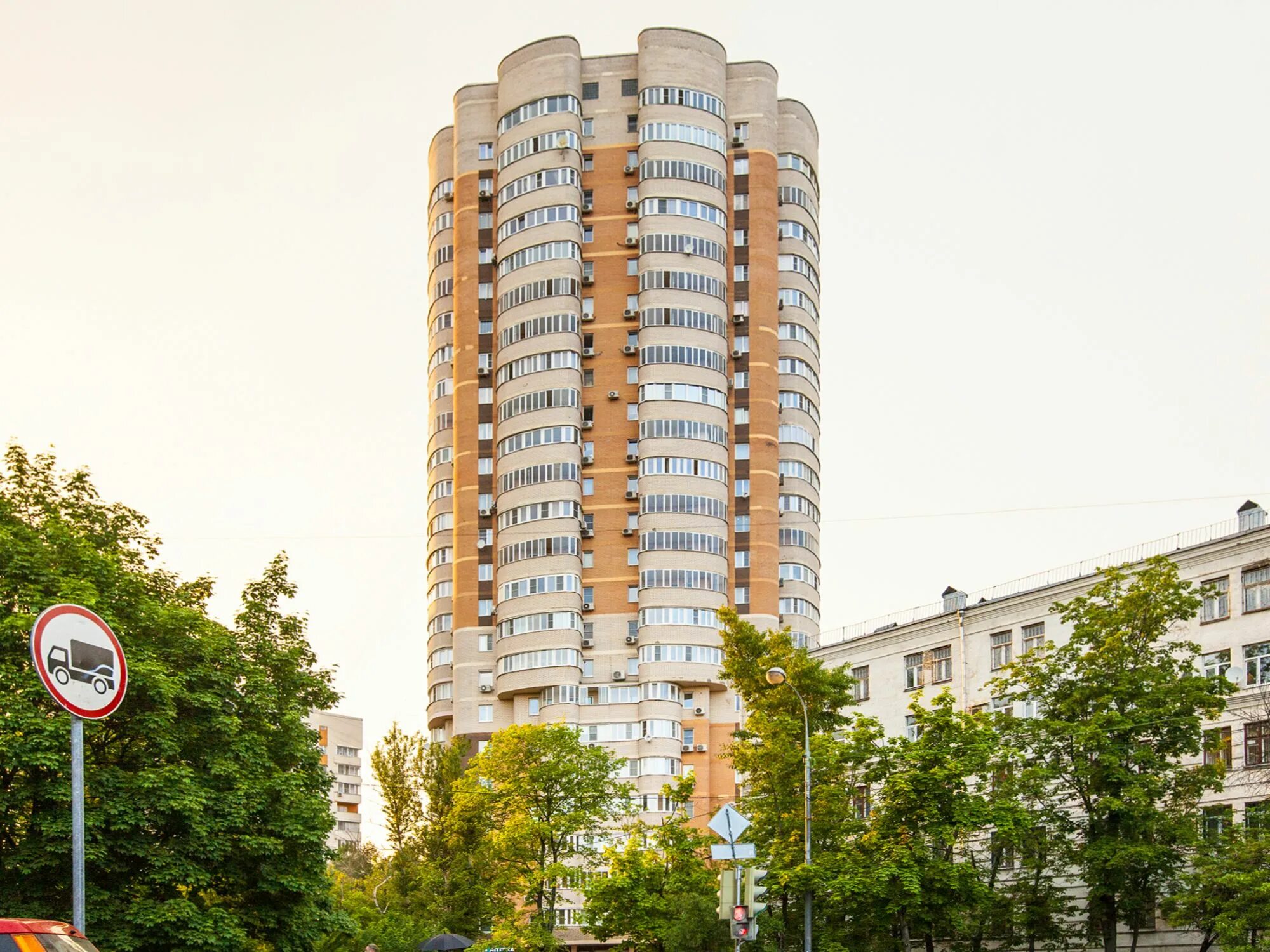 Москва, 1-я новокузьминская улица, 21к2. , 1. 1-я новокузьминская ул, дом 27/12. 1-я новокузьминская 1. Новокузьминская дом 21.