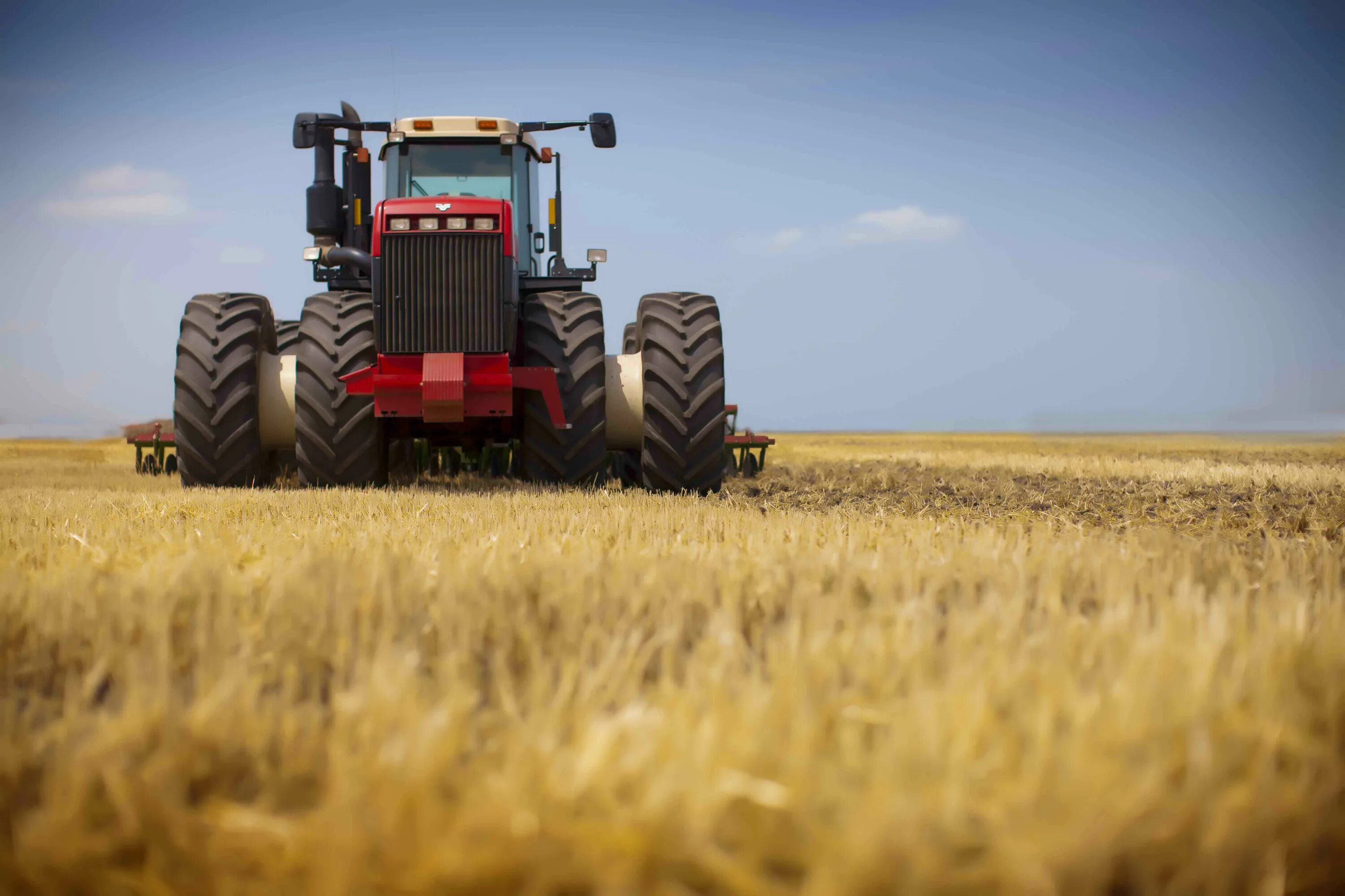 Комбайн ростсельмаш акрос. Трактор claas xerion. Rsm 2375. Джон дир 9rx. Клаас ксерион 5000.