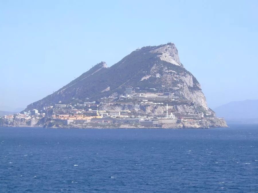 Гибралтарская гора. Гибралтарская гора. Гибралтарская скала. Гибралтарская скала гибралтар. Геркулесовы столбы гибралтар.