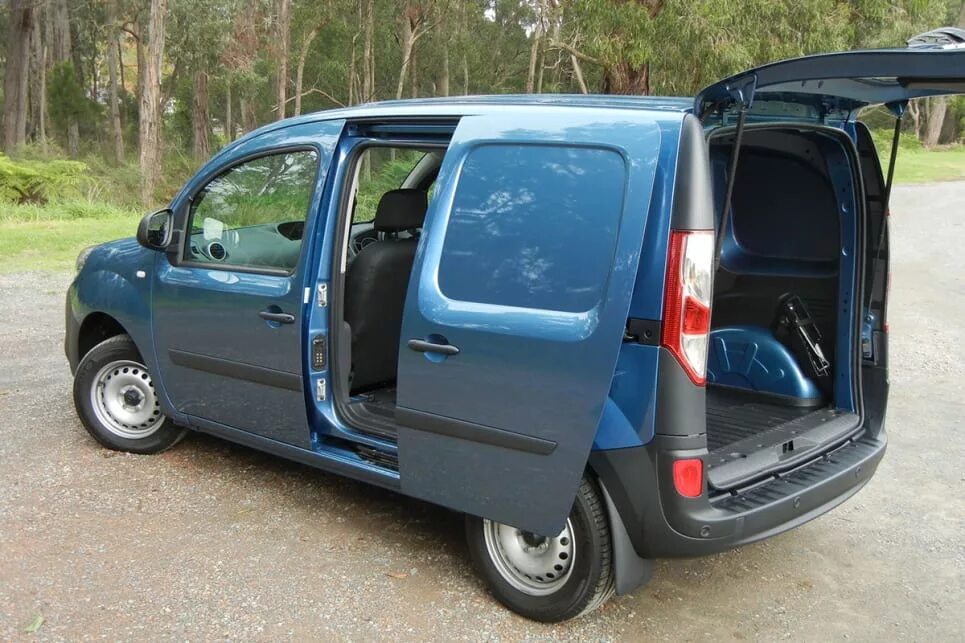 Рено Кангу 2017. 2007 Renault Kangoo Compact. Рено Кангу и Рено Докер. Дверь Renault Kangoo 2008-2012. Renault kangoo дверь