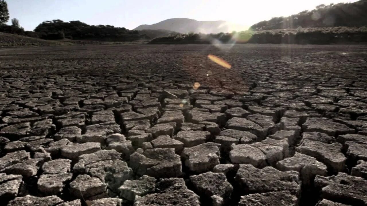 Nature disasters. Природные катастрофы. Природные катаклизмы засуха. Засуха это стихийное бедствие. Глобальное потепление природные катаклизмы.