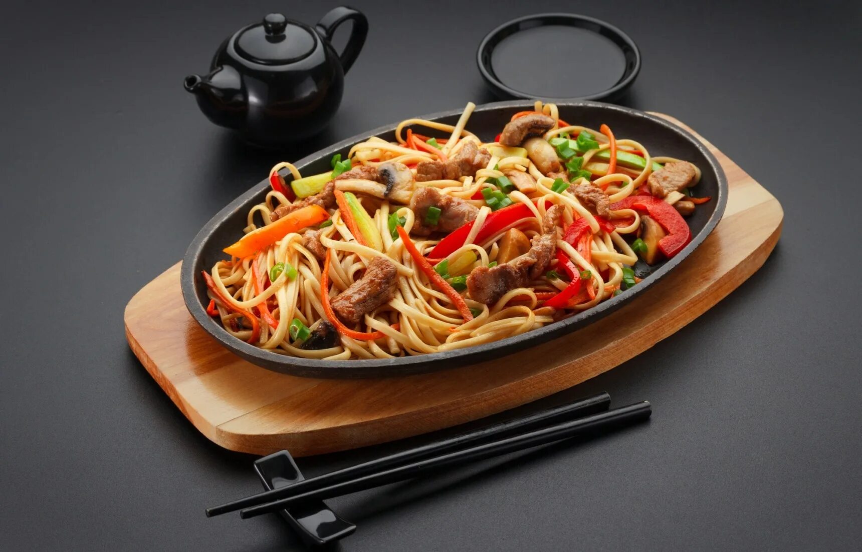 Udon noodle bar. Wok удон. Хот Азия удон соус. Asia foods лапша. Удон soba.