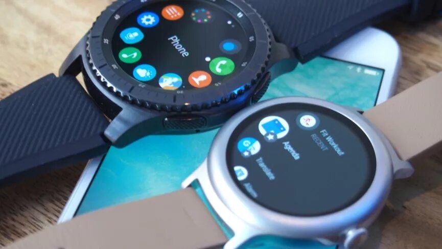Galaxy watch на wear os. Приложение часы самсунг. Wear os by google часы. Samsung galaxy wear. Смарт часы самсунг 2022.