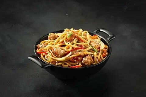 Удон с говядиной и овощами терияки