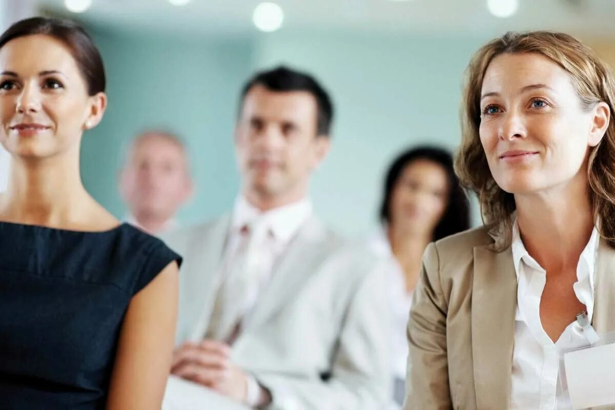 Тренинг за столом. Управленец на предприятии. Тренинг изменения. Изменения картинка. , тейлор д.