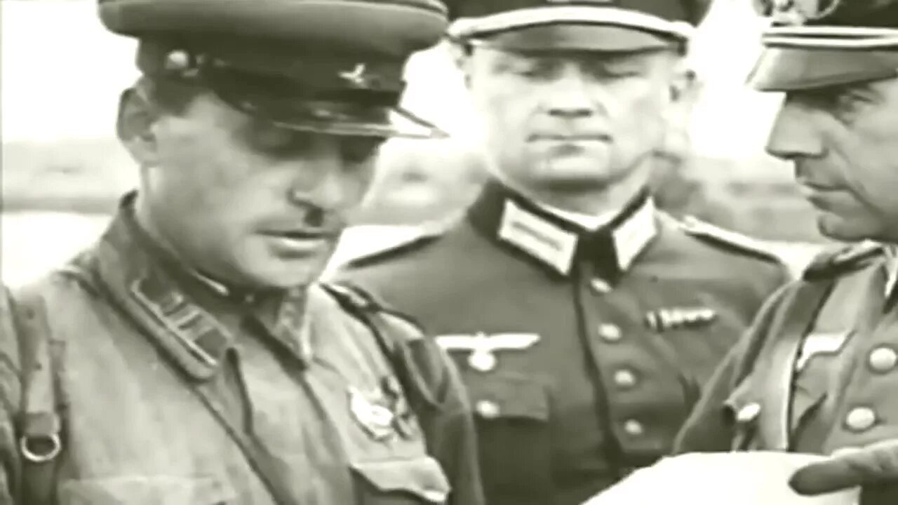 Парад советских и немецких. Парад вермахта и ркка в бресте 1939. немцы и ркка в бресте 1939. советско-немецкий парад в бресте 1939 года. совместный парад вермахта и красной армии в бресте.