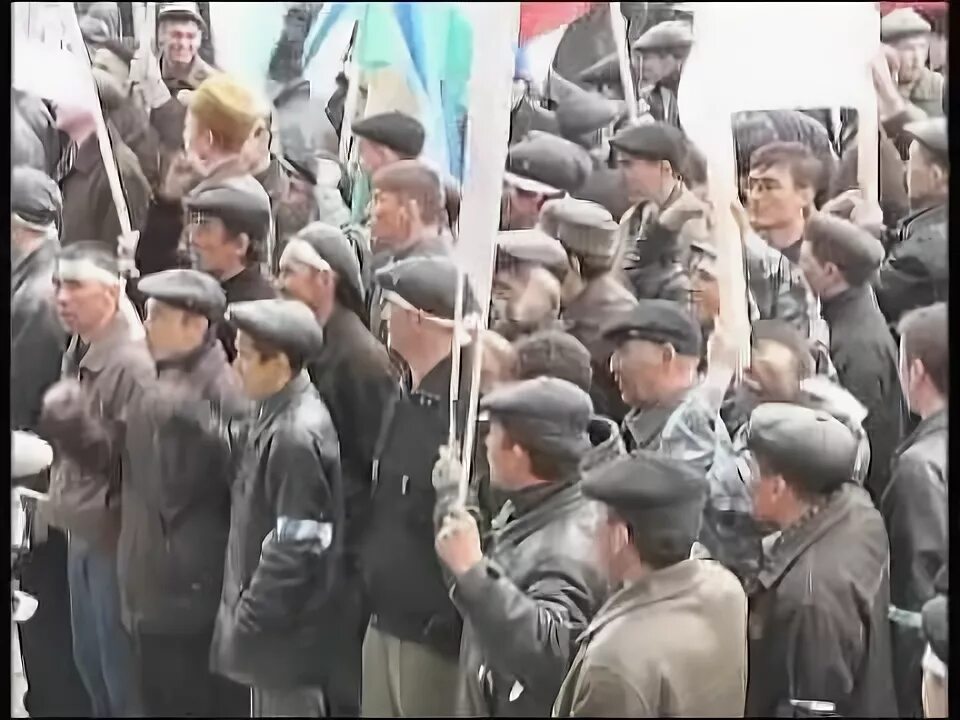 Башкирские националисты. Башкирский национализм. башкирские нацисты. башкирские националисты избивают пенсионеров.