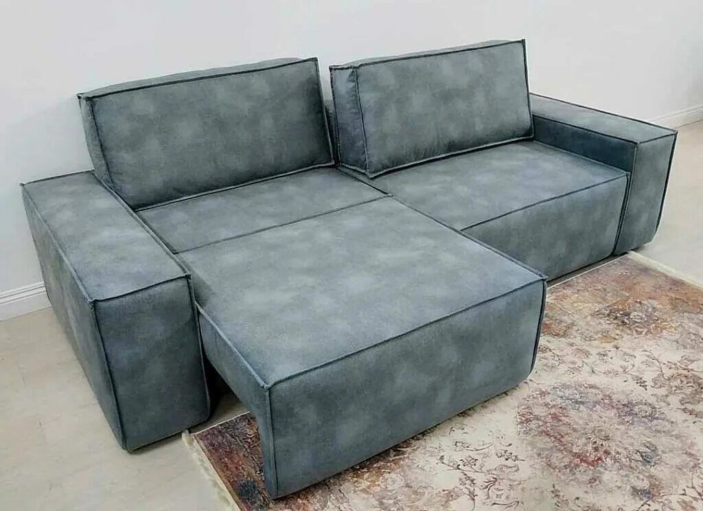 Диван 8 марта лофт селекта. Диван бональдо. Bonaldo peanut b. Диван швы наружу. Диван со строчкой.