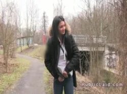 Никому не расстегивала штанишки