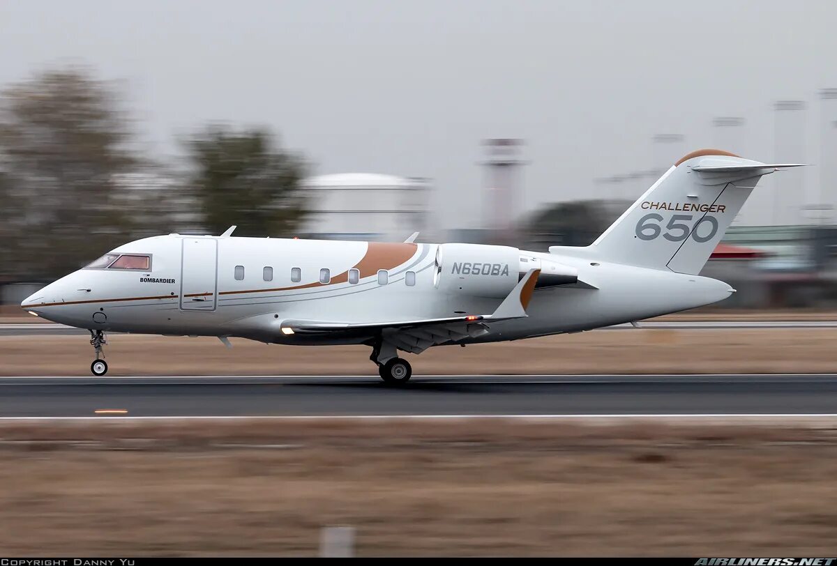 Bombardier 650. Cl650 Challenger. Challenger 650. Бомбардир Challenger 650. Бомбардье Челленджер 650.