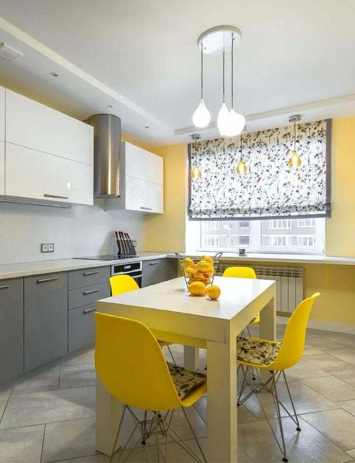 Бело желтая кухня. Интерьер кухни. Желтые кухни. Кухня в желтом цвете. Интерьер кухни в желтых тонах.