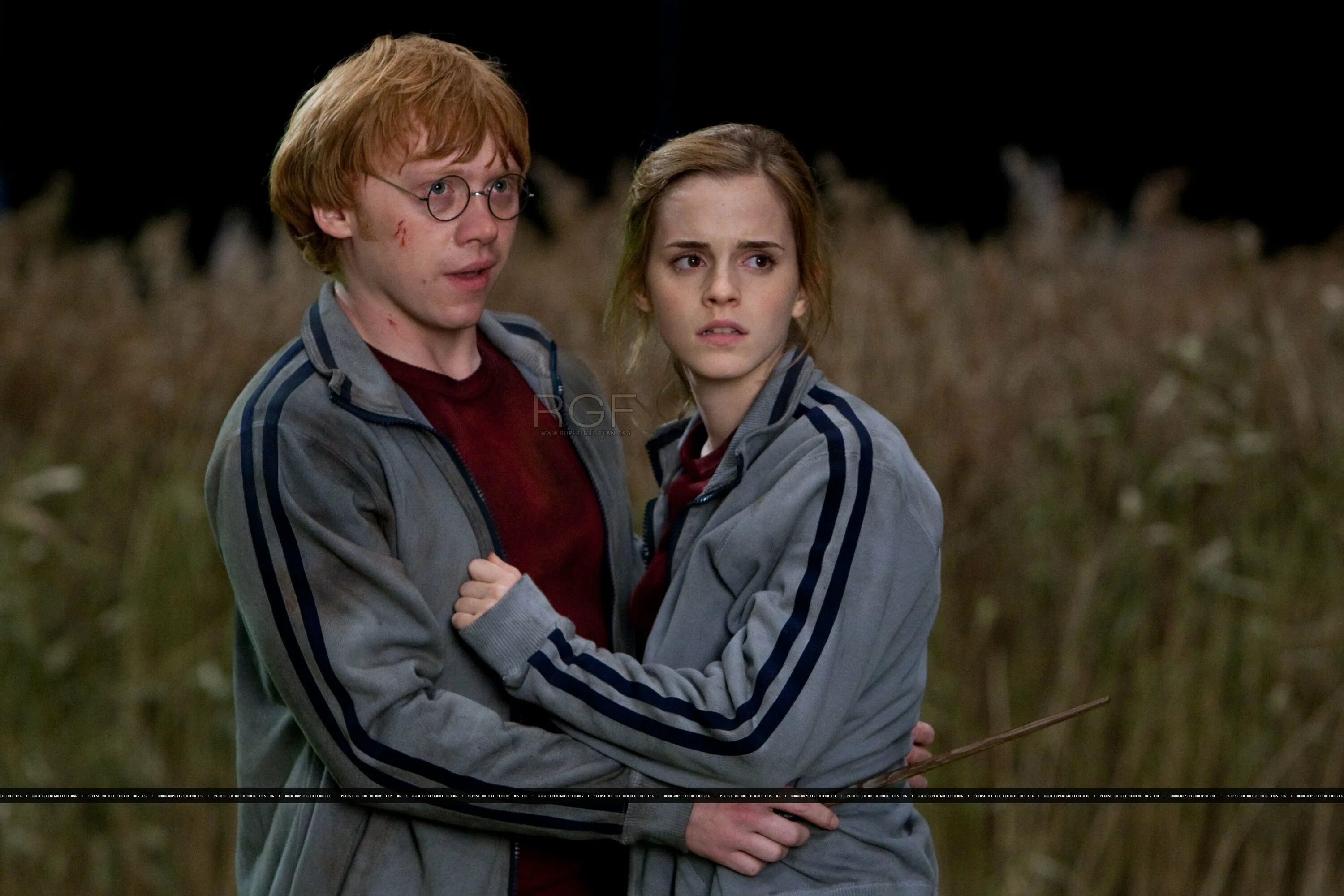 Рона любви. Рон уизли и гермиона грейнджер свадьба. Рона любви. Рон уизли и гермиона грейнджер обнимаются. Рона любви.