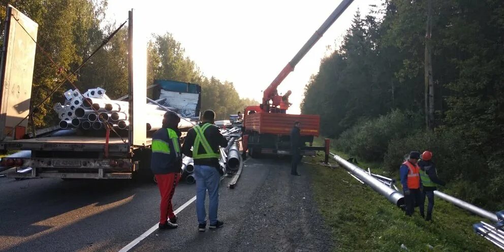 Что творится в подмосковье. Подмосковье трасса а 108 ДТП. Авария на а 108 на трассе в Подмосковье. ДТП сегодня Московская область на бетонке.