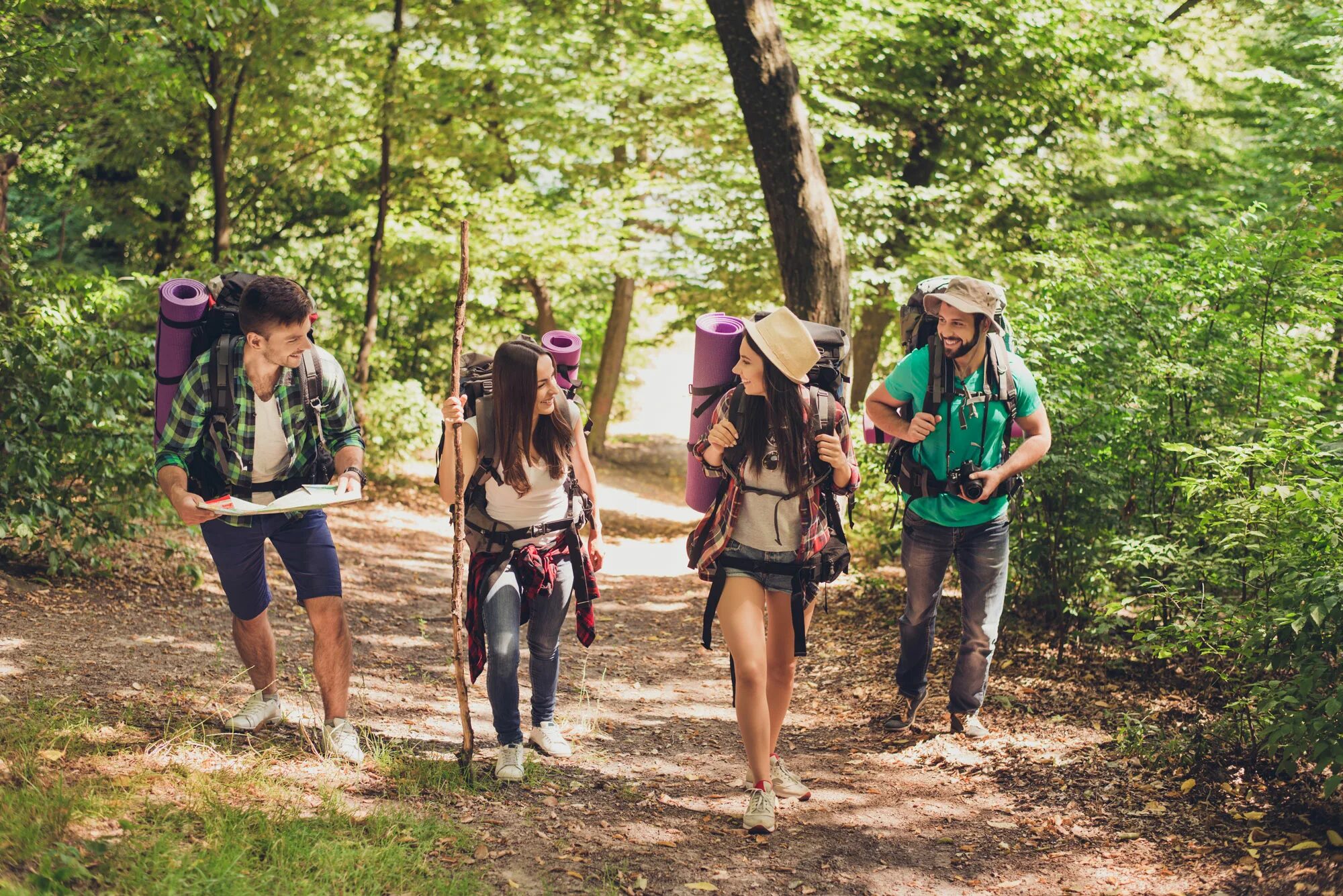 Туристы шли от шоссе по лесу. Задачи расчеты. Туристы в лесу. Туристы шли от шоссе по лесу. Туристы шли от шоссе по лесу.