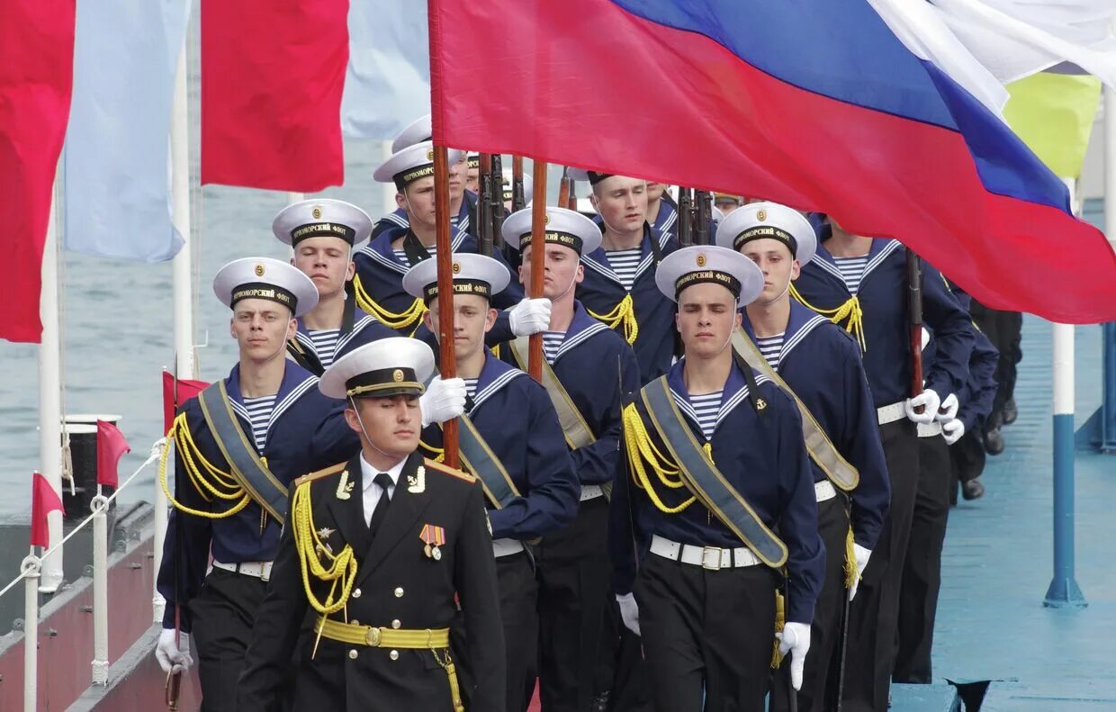 Традиции флота. Традиции российском флоте. Матрос черноморского флота 2020 новороссийск. Фото флота оренбурга. Традиции российском флоте.