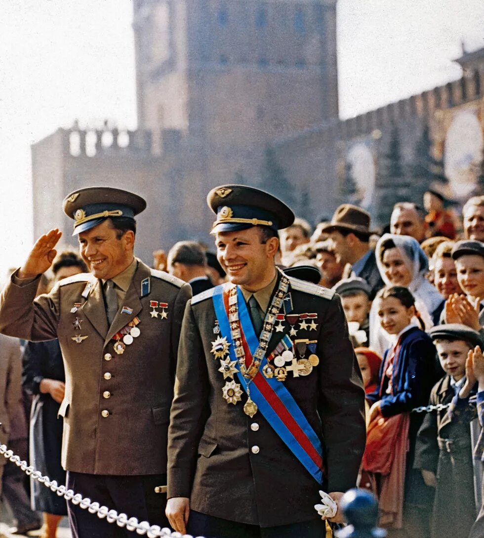 14 апреля 1961 года. Гагарин 1963. Гагарин на красной площади 1961. Встреча Юрия Гагарина в Москве 14 апреля 1961 года.