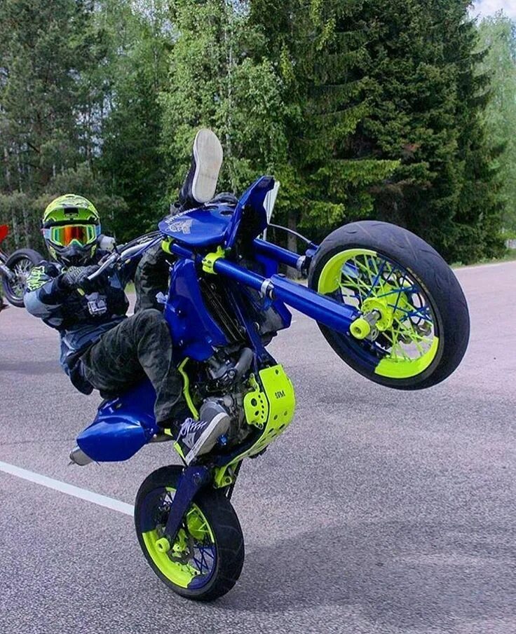 Мотоцикл дукати пег перего. Мотоцикл бмв s1000rr с девушками. Мотоцикл алиса. Kawasaki ninja 300 с девушкой. Мотоцикл для детей.