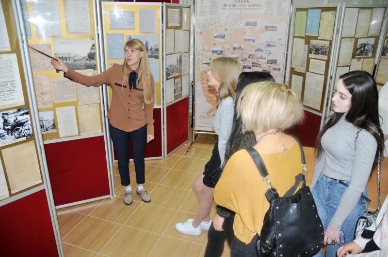 выставка родной город. выставка о родном крае. выставка по краеведению в библиотеке. библиотечная выставка к дню города. выставка родной город.