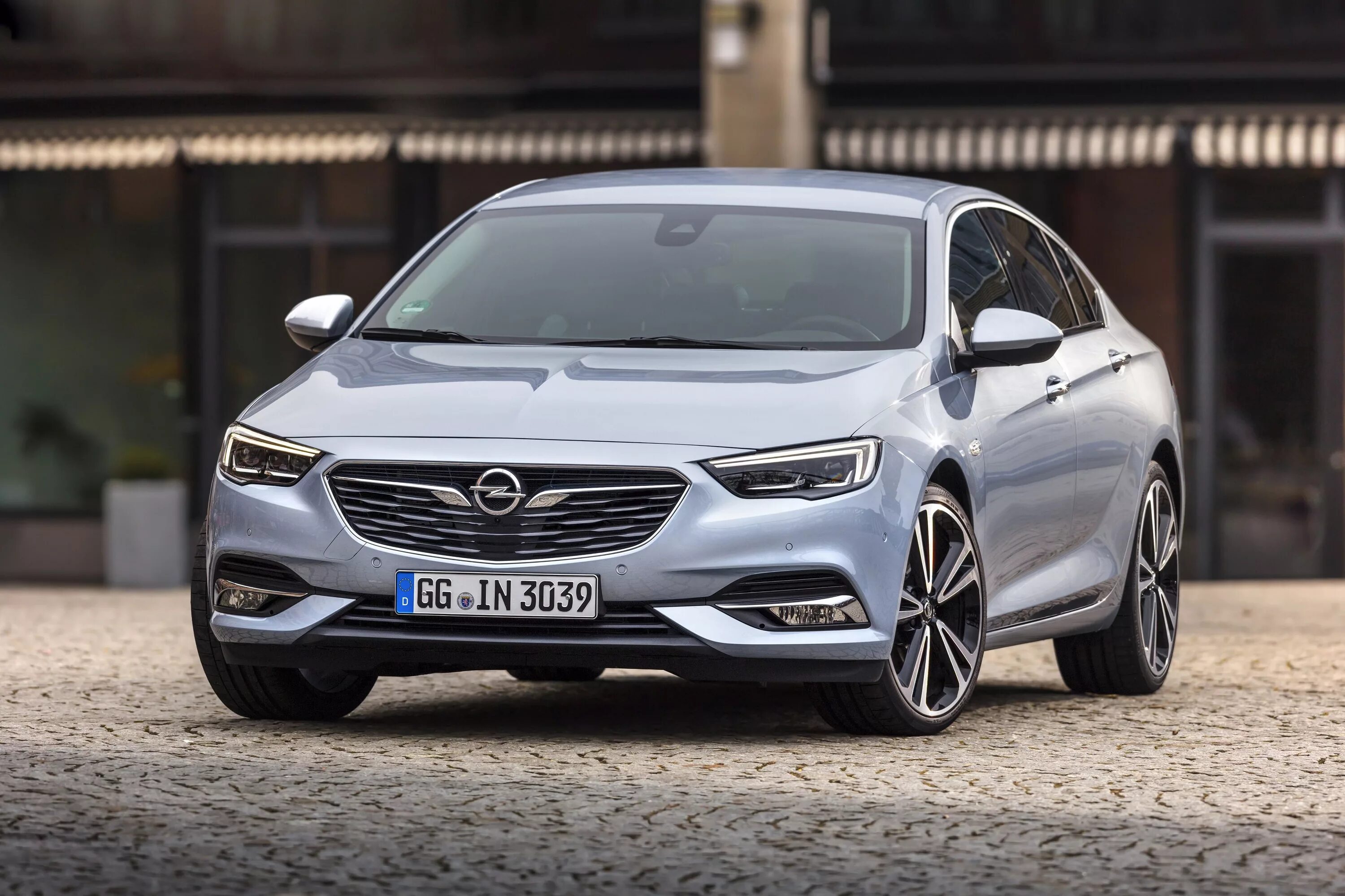 Opel grand. Опель Инсигния 2019. Опель Инсигния 2017. Опель Инсигния турбо 2018. Opel Insignia Turbo d.