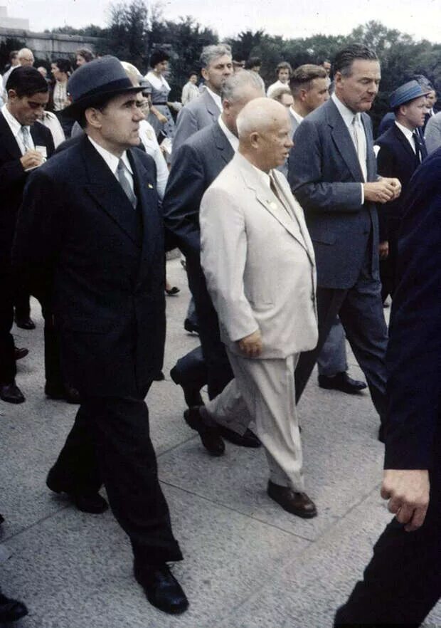Первыми посетили америку. Хрущёв в США 1959. Визит Хрущева в США 1959. Визит н.с. Хрущева в США. Первый визит Хрущева в США.