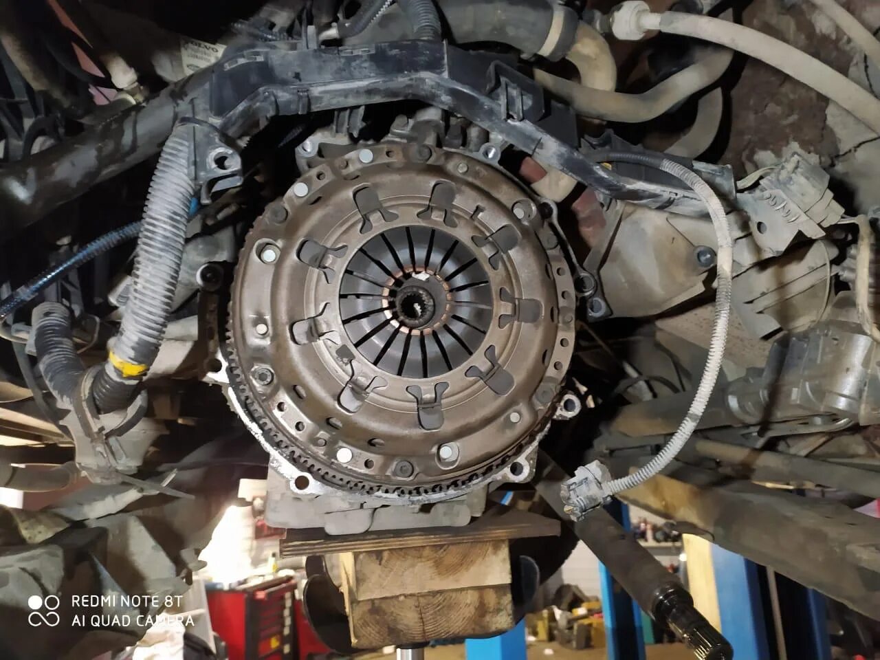 Замена сцепления работа. Volvo v40 2014 powershift сцепление. вольво s80 замена сцепления. s80 замена сцепления. маховик и коробка передач вольво с80 2000г..