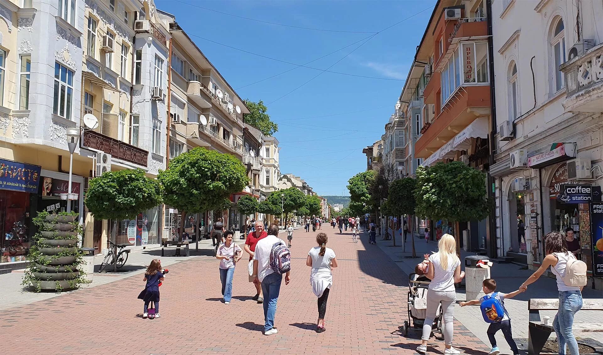 Город в болгарии 5. Варна город в Болгарии. Варна Болгария центр города. Варна население. Варна старый город.