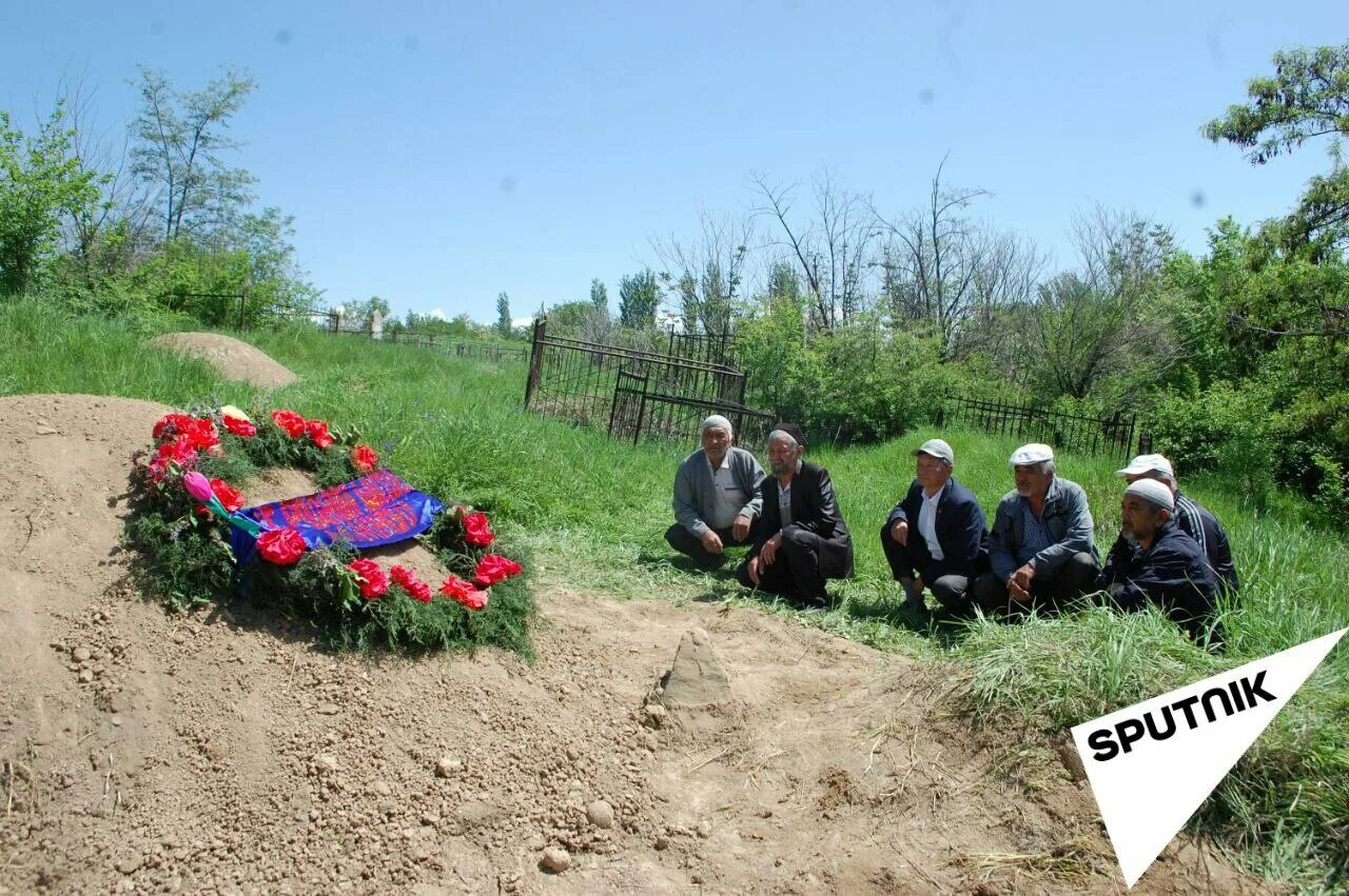 Похоронить на родине. Могилы российских военнослужащих погибших на Украине.