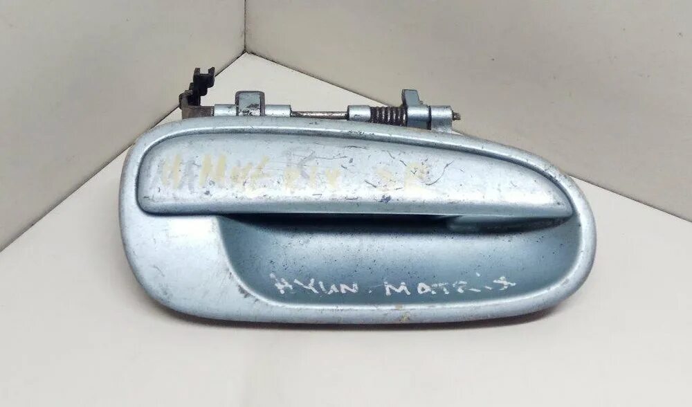 Задняя дверь хундай матрикс. Хендай акцент 2020 ручка двери. Дверная ручка хендай матрикс. Ручка двери внутренняя хюндай матрикс. Ручка левая задняя хендай матрикс.